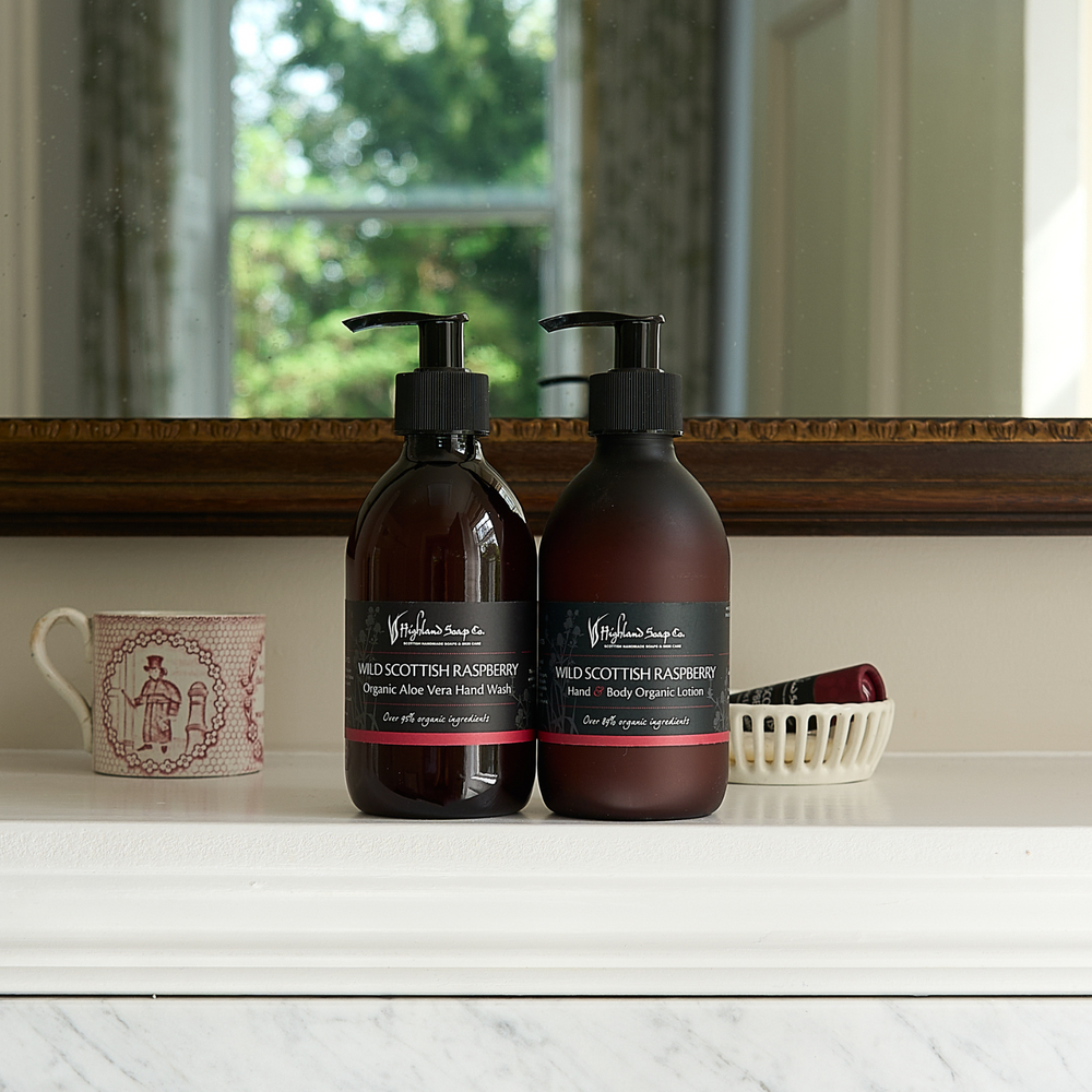 
                  
                    Load image into Gallery viewer, Wild Scottish Raspberry Hand Wash
                  
                