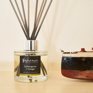 
                  
                    Load image into Gallery viewer, Lemongrass &amp;amp; Ginger Reed Diffuser
                  
                